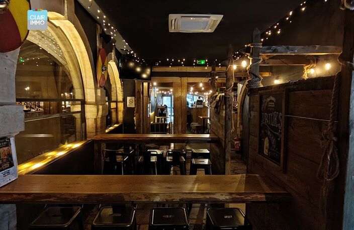 A MACON-CENTRE EN BOURGOGNE PUB/BAR DE 100 M² A VENDRE — photo 3