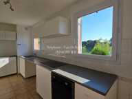 Appartement - rez-de-jardin -   2 chambres - terrasse  11m² — photo 4