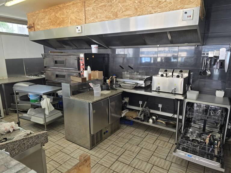 FONDS DE COMMERCE DE PIZZERIA — photo 1
