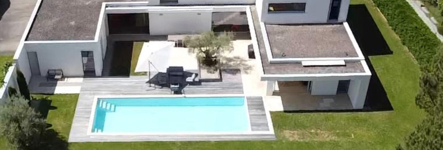 Maison 8 Pièces 330 m² à vendre à Dommartin (69380)