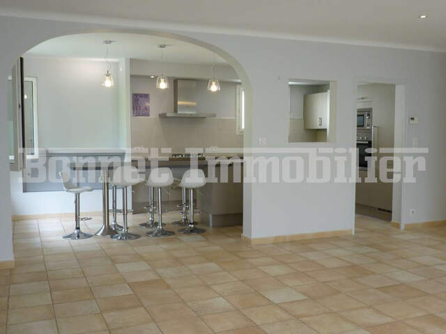 Villa plain-pied 140m2 excellent état à Nyons — photo du bien