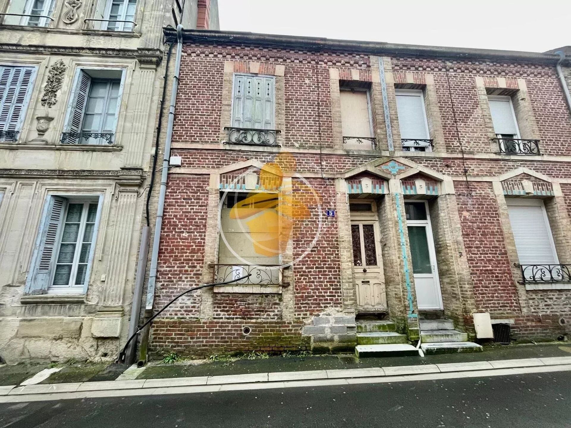 Maison 6 pièces 130 m² · à La Fère · 130 m² · 28 600 €