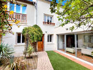 FONTENAY-AUX-ROSES. VASTE VILLA FAMILIALE AVEC BEAU JARDIN A — photo 2
