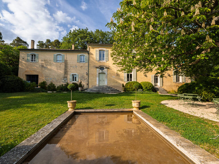 Bastide de charme, sur 1 hectare aux portes d'Aix-en-Provenc — photo 1