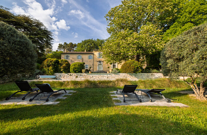 Bastide de charme, sur 1 hectare aux portes d'Aix-en-Provenc — photo 3