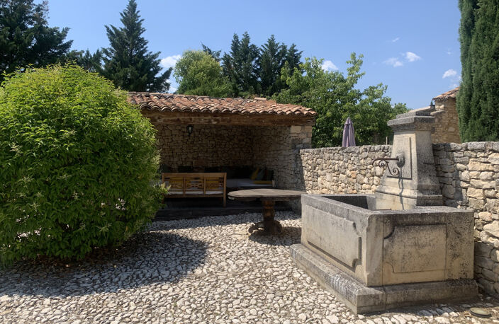 Magnifique ensemble de maisons en pierres avec piscine — photo 3