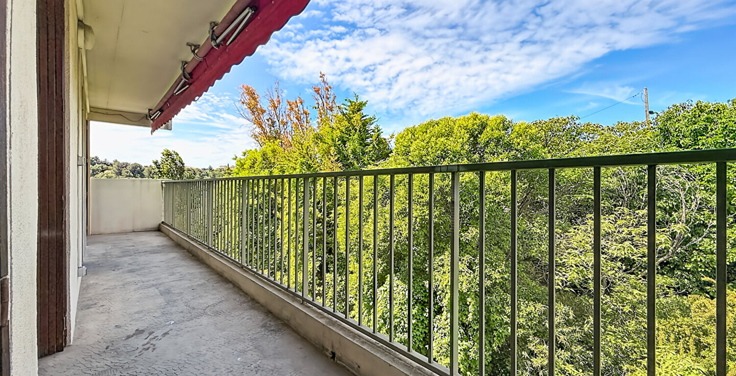 Dernier étage SANS VIS-A-VIS - T4 avec balcons ! — photo 1