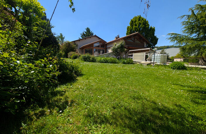 VILLA - Cour Et Buis  - 5 pièces - 167 m2 — photo 2