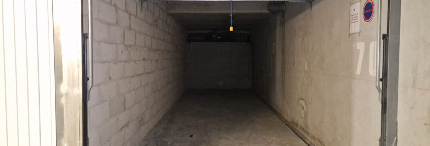 Garage   m² à vendre à Marseille 9 (13009)