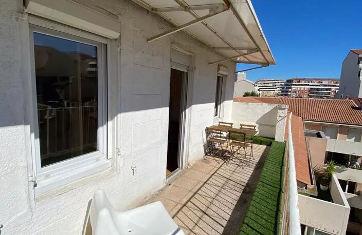 T1/2 dernier étage terrasse — photo 2