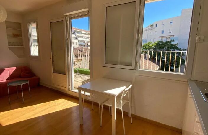 T1/2 dernier étage terrasse — photo 3
