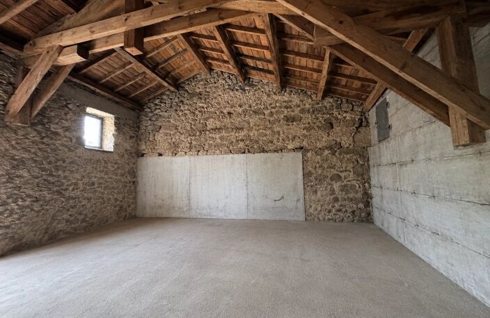 EXCLUSIVITÉ - PLATEAU À AMÉNAGER AVEC EXTÉRIEUR — photo 3