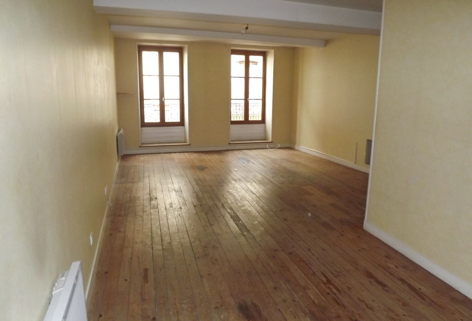 APPARTEMENT TYPE 2 CENTRE VILLE — photo 1