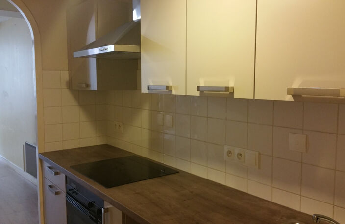 APPARTEMENT TYPE 2 CENTRE VILLE — photo 5