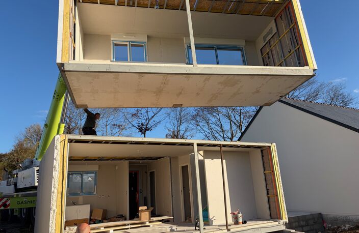 MAISON MODULAIRE À OSSATURE BOIS A BATIR — photo 2