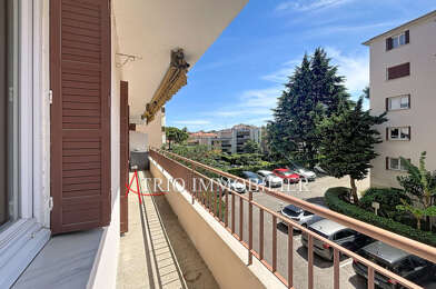 Appartement 4 pièces 1300 €