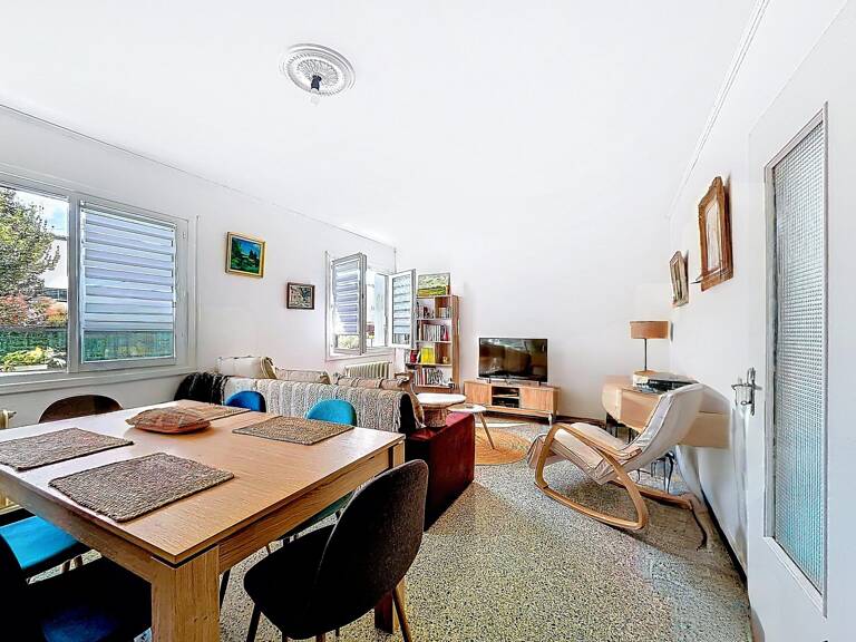 Immeuble 4 appartements fort potentiel. — photo 1