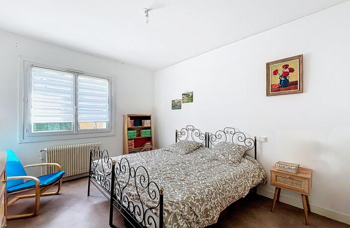 Immeuble 4 appartements fort potentiel. — photo 4