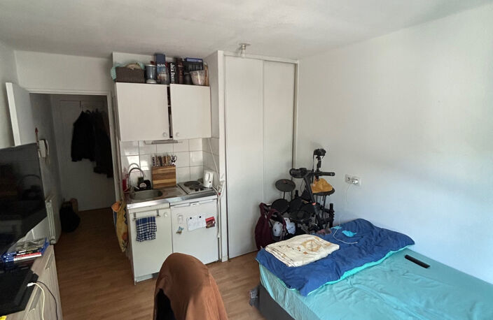 Villeurbanne, quartier Croix Luizet,  studio dans résidence — photo 2