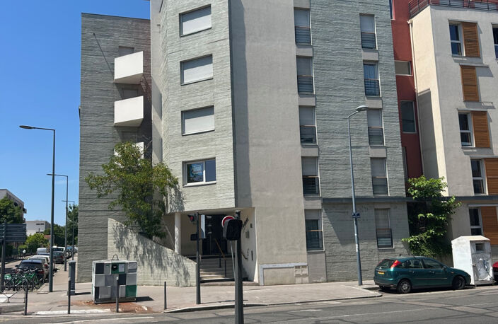 Villeurbanne, quartier Croix Luizet,  studio dans résidence — photo 5