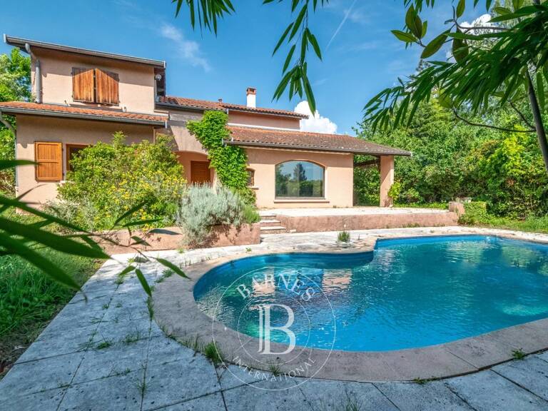 La Tour-de-Salvagny  - Maison familiale d'environ 170 m²  - Jardin de 1177 m2 avec piscine - 5 chambres — photo 1