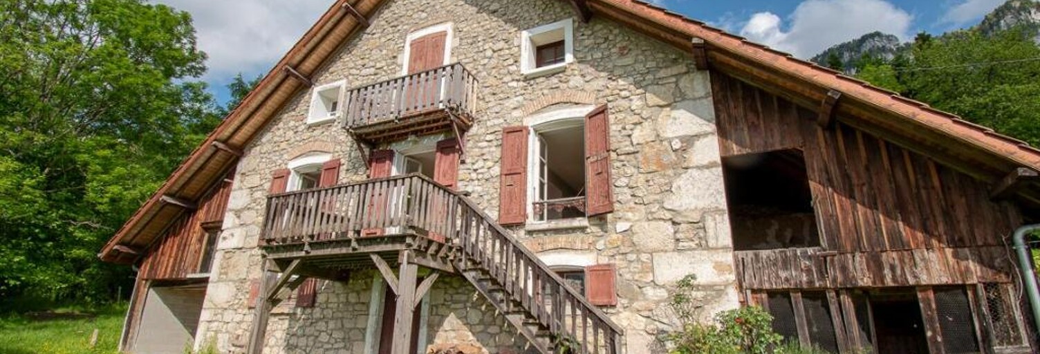 Maison 5 Pièces 93 m² à vendre à Saint-Laurent-du-Pont (38380)