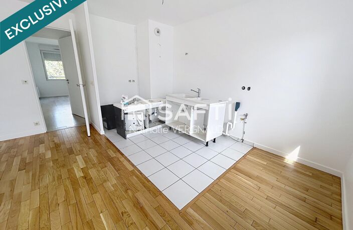 BEL APPARTEMENT LUMINEUX ET TRAVERSANT — photo 4