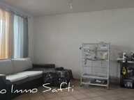 VENTE URGENTE - T4 avec balcon, cave et garage dans copro rénovée. — photo 2