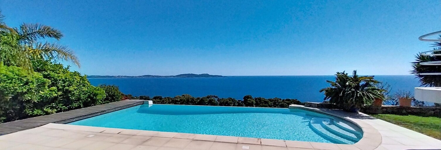 Maison 9 Pièces 200 m² à vendre à Carqueiranne (83320)
