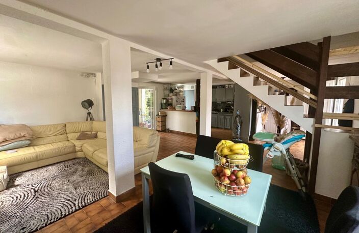Maison mitoyenne d'un côté de 117m², idéalement située au cœur de la ville d'Eauze. — photo 3
