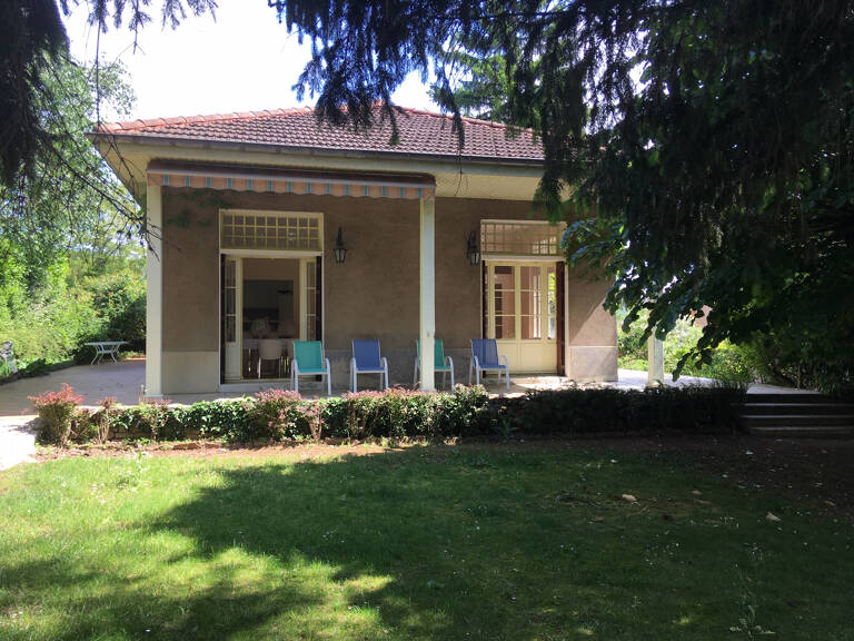 Belle maison meublée 3 chambres jardin de 1000 m2 proximité — photo 1