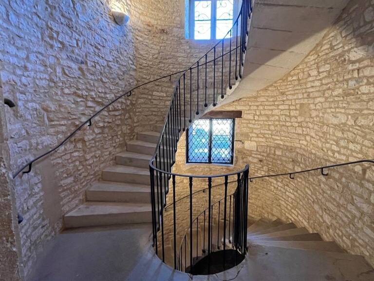 Saint-Gengoux-le-National  Maison de ville avec jardin et beau potentiel ! — photo 1