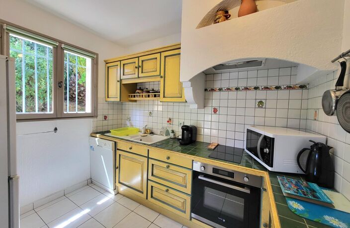 Une maison au charme provençal où tout se fait à pied, entre douceur de vivre et esprit vacances Coup de cœur assuré à Cavalaire-sur-Mer ! — photo 4