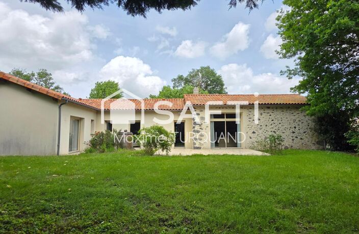 Maison de caractère de plain-pied, 157m², 3 chambres, garage + terrain XL. — photo 2