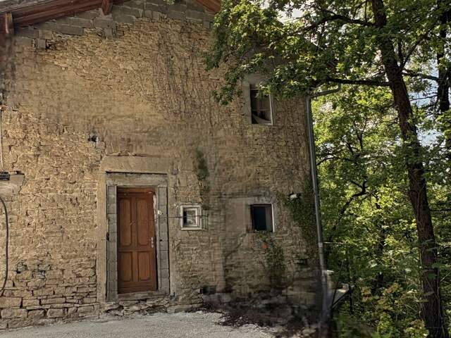 Maison 9 pièces 188 m² à Saint-Alban-de-Roche — photo du bien
