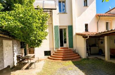 Villa de charme avec jardin arboré — photo du bien