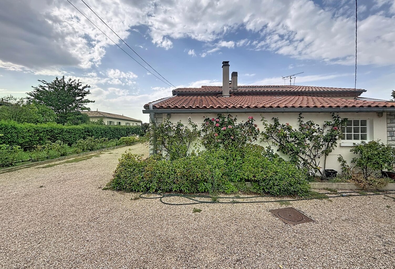 Maison de plain pieds dans secteur prisé — photo 1