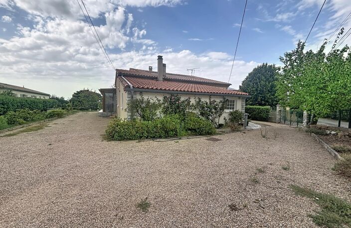 Maison de plain pieds dans secteur prisé — photo 4