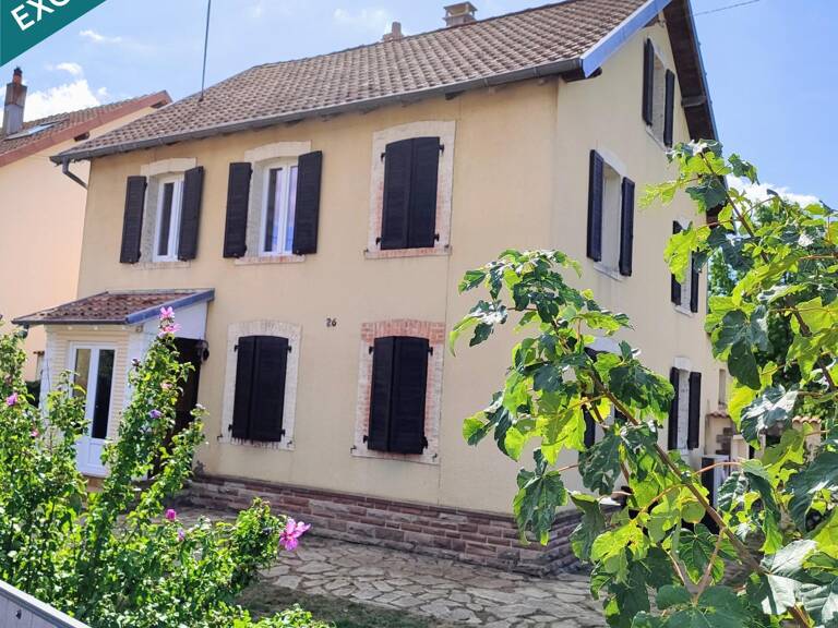 Maison de 132 m² sur un vaste un terrain arboré — photo 1