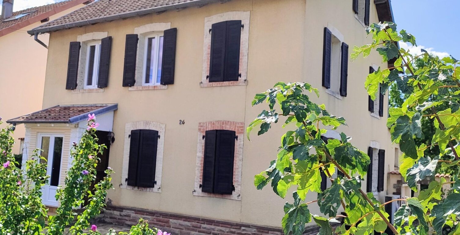 Maison de 132 m² sur un vaste un terrain arboré — photo 1