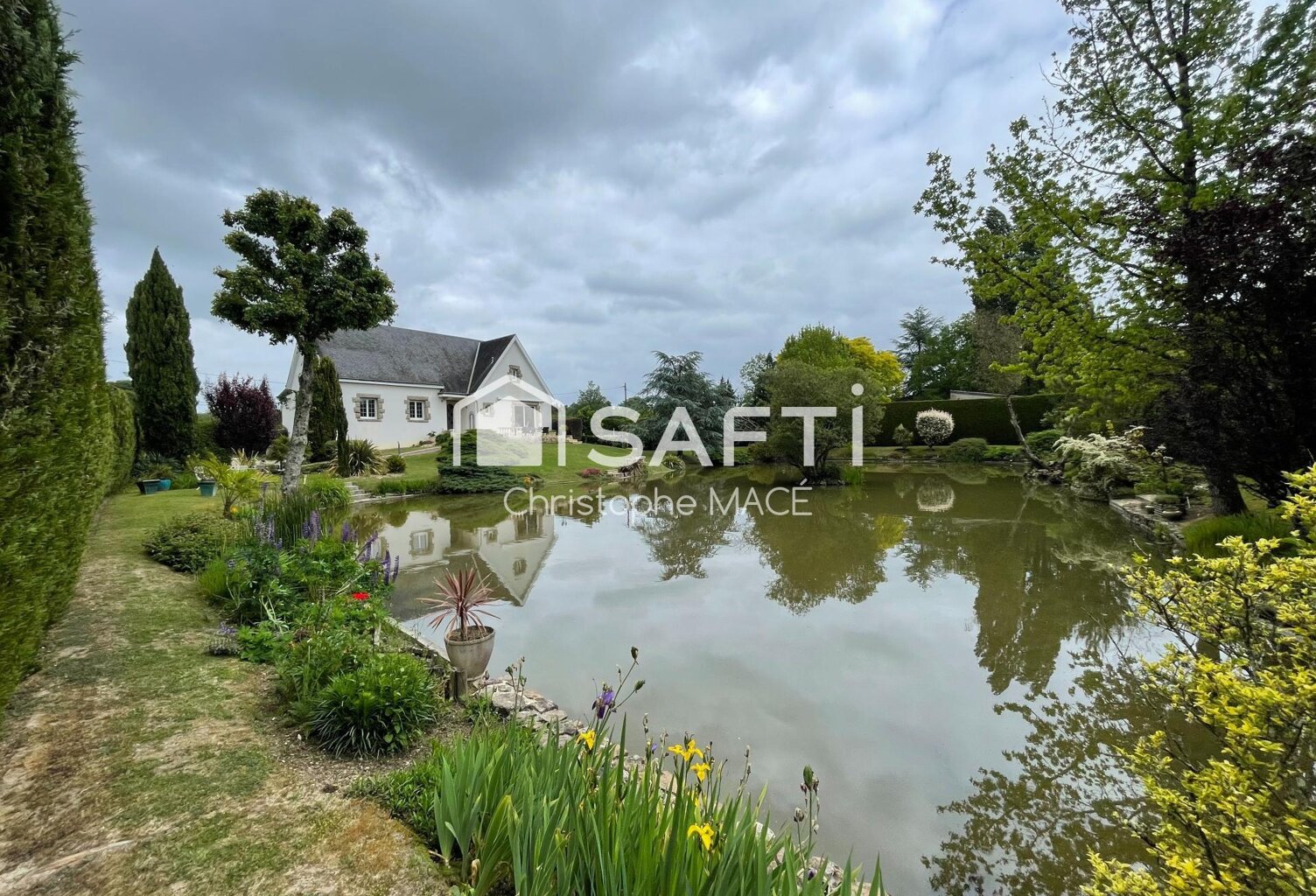 Propriété  8 pièces - 195m2 sur un terrain de 3151m2 avec plan d'eau — photo 1