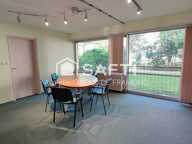 Bel appartement 100 m2 sans vis-à vis au RDC, 4 pièces avec grand parc arboré privé et tennis. Une cave et un garage complètent ce bien. — photo 4