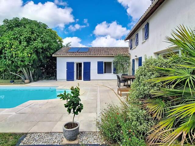 LE HAILLAN : MAISON AU CALME, 4 CHAMBRES, PISCINE — photo du bien