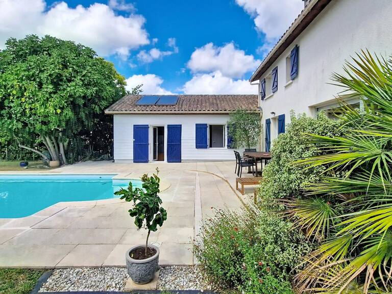 LE HAILLAN : MAISON AU CALME, 4 CHAMBRES, PISCINE — photo 1