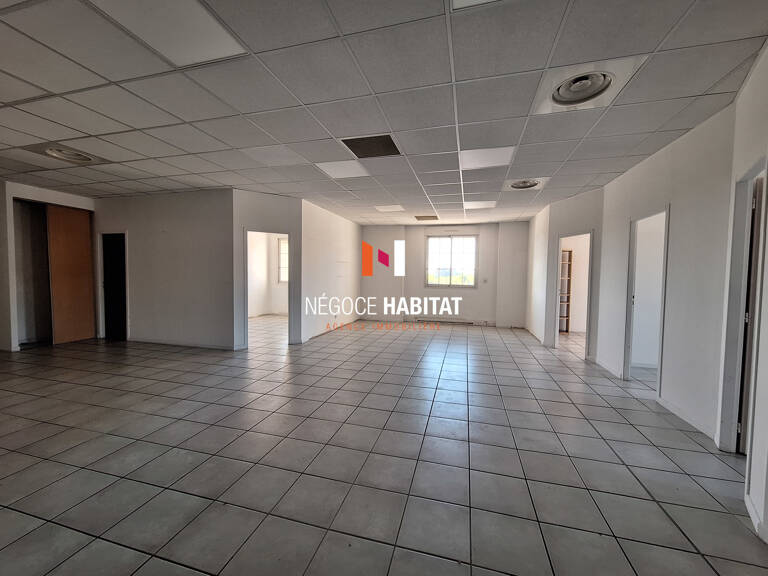 LOCAL COMMERCIAL 128M2 - SECTEUR DYNAMIQUE DE SOMMIERES — photo 1