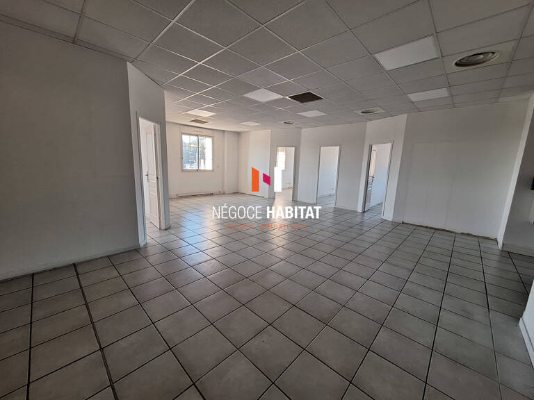 LOCAL COMMERCIAL DIVISIBLE 128M2 - SECTEUR DYNAMIQUE DE SOMM — photo 1