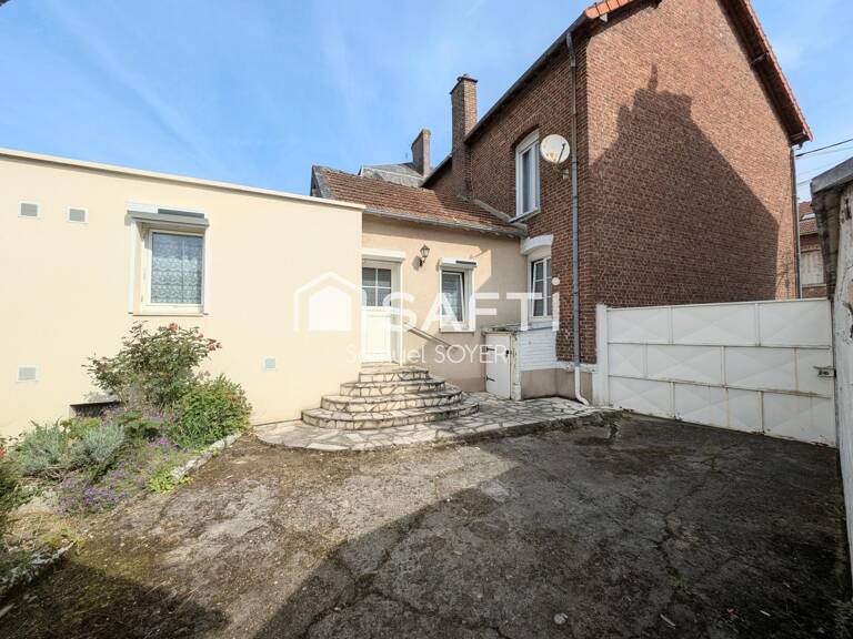 MAISON AVEC GARAGE, JARDIN ET GRENIER AMÉNAGEABLE — photo 1