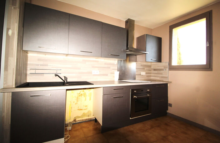 Quatre pièces Meublé-  Roquebrune Village — photo 3