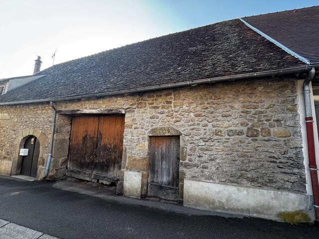 Grange à Vendre à Arnay-le-Duc — photo du bien