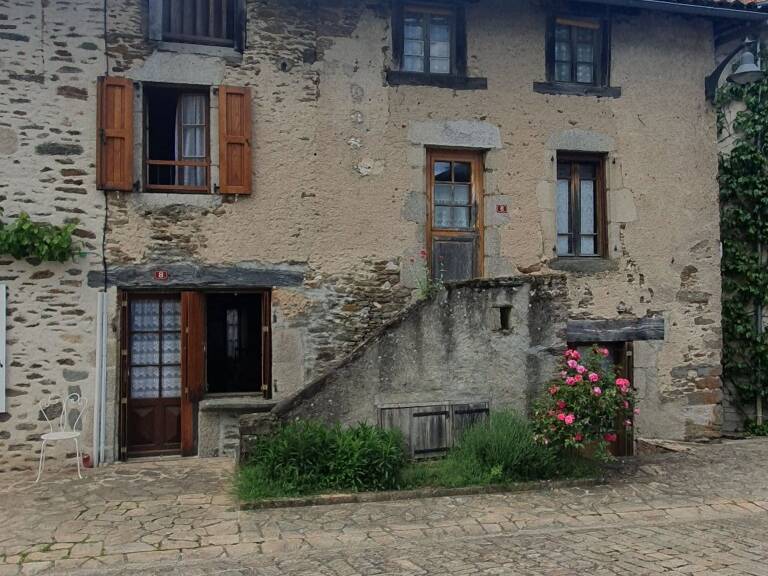 Petite maison avec son jardin — photo 1